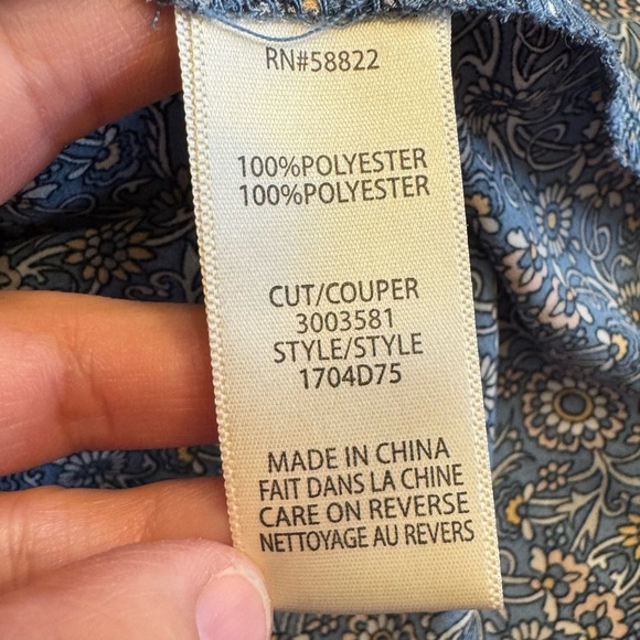 Max Studio Blouse XS Blue White Floral Ruffle Cap Sleeves Button Detailed Shirt - Picture 14 of 15